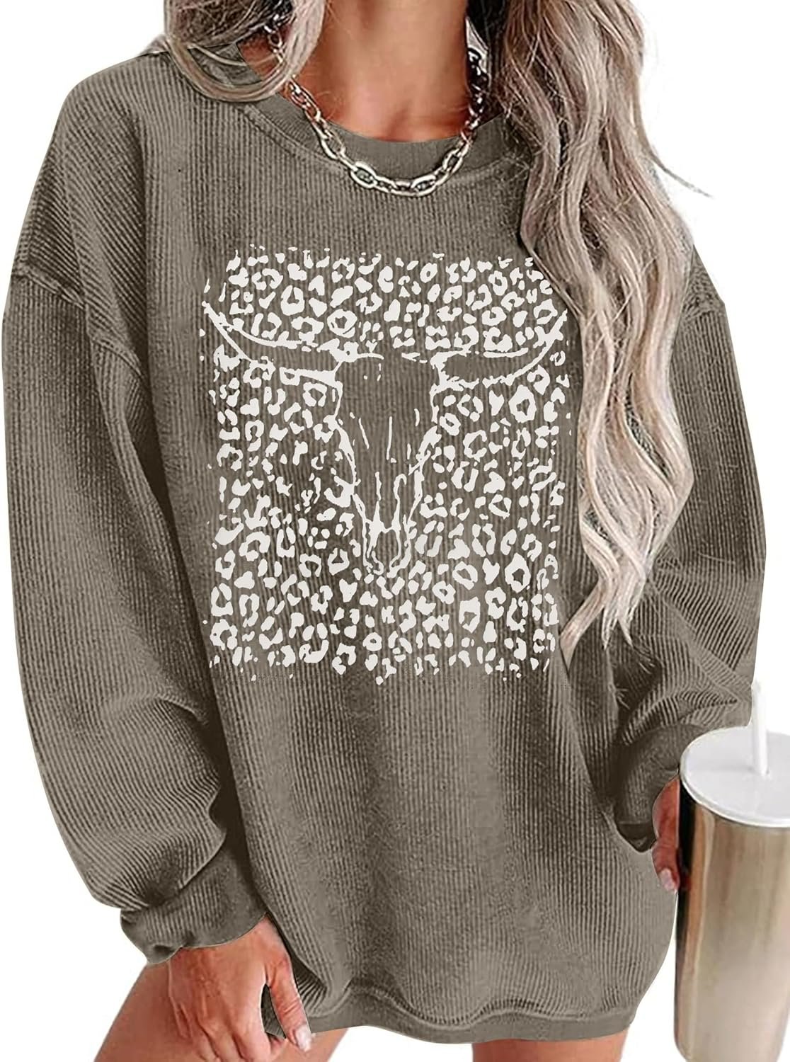 UNIQUEONE Boho Cow Skull Sweatshirt Women: Cowgirl Sweater Vintage Western Rodeo Graphic Tee Country Concert Outfits Pullover